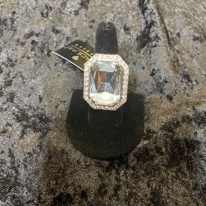 Traci Lynn - Classic Ring